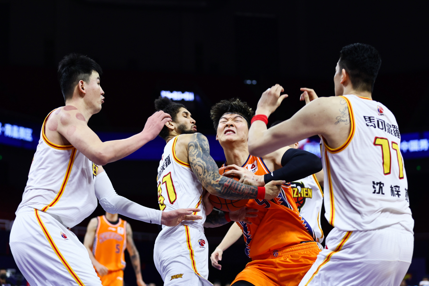 上海海港迎NBA总决赛关键赛,集结日远射贴柱,信心回归,身体对抗强度拉满的简单介绍体育娱乐